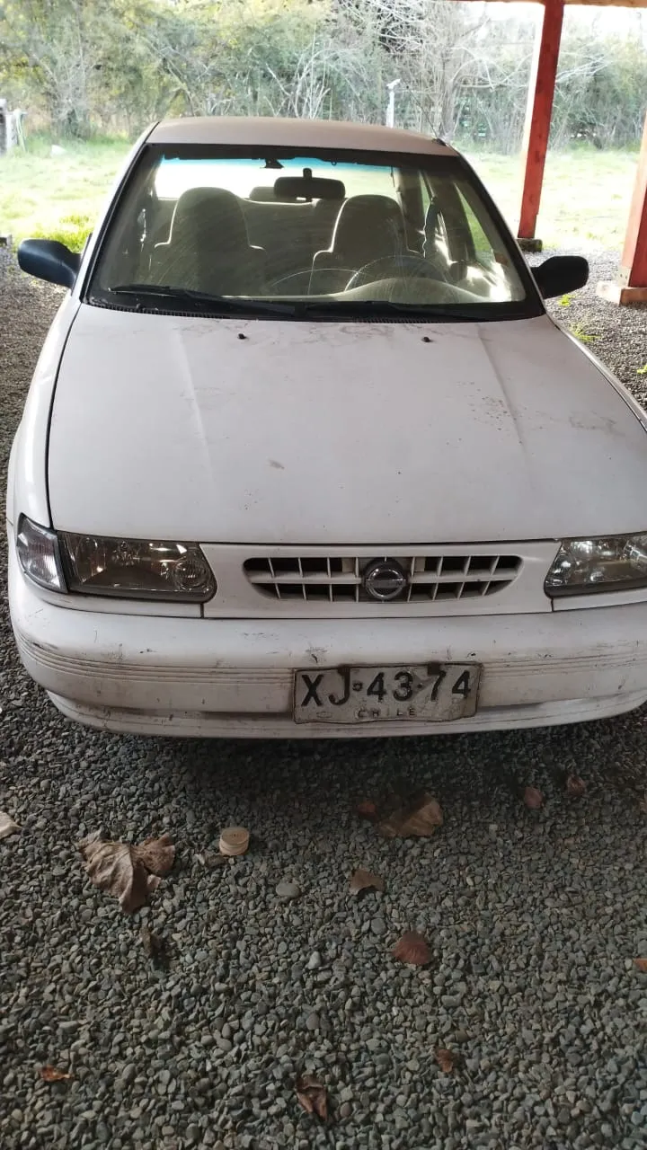 Foto de Nissan V16 1.6 año 2004